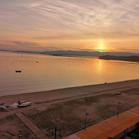 Precioso Apartamento En Primera Linea De Playa Pontevedra Kültér fotó