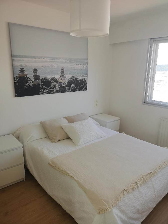 Precioso Apartamento En Primera Linea De Playa Pontevedra Kültér fotó