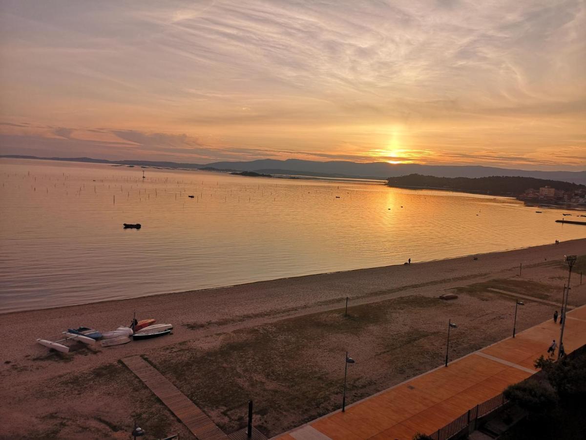Precioso Apartamento En Primera Linea De Playa Pontevedra Kültér fotó